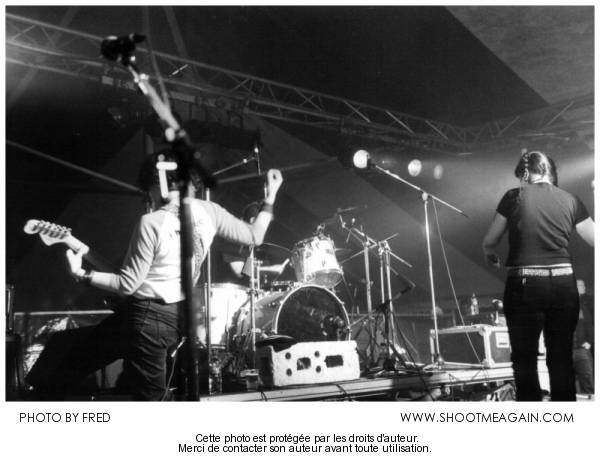 Fabulous Disaster à Ecaussines (Street Live Festival), le 18-09-2004, par Fred — 18 sur 19
